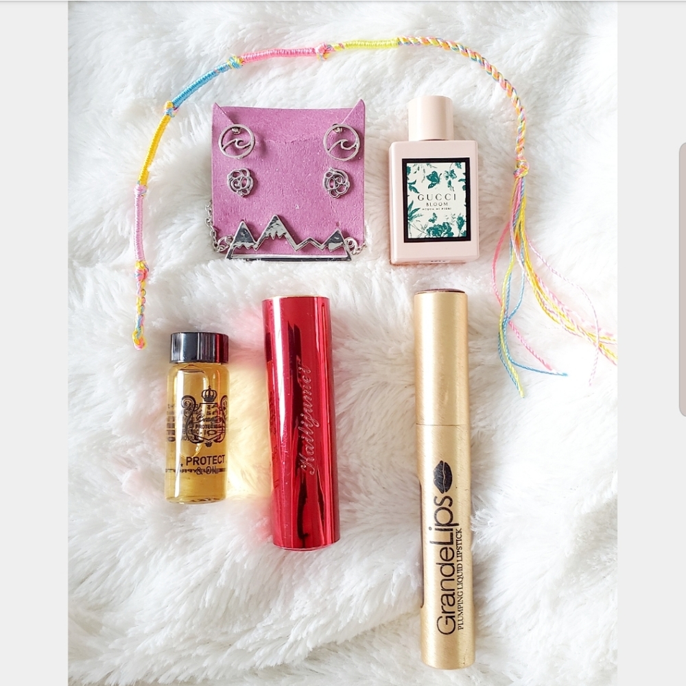 Sale!! Free bonus gift with every order over 15$!!